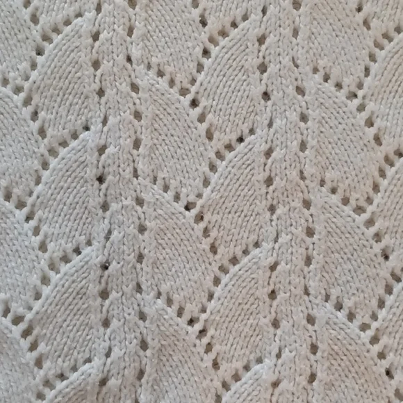 VINTAGE KNIT Beautiful cream elbow sleeve sweater knit top size petite small EUC - Picture 2 of 7